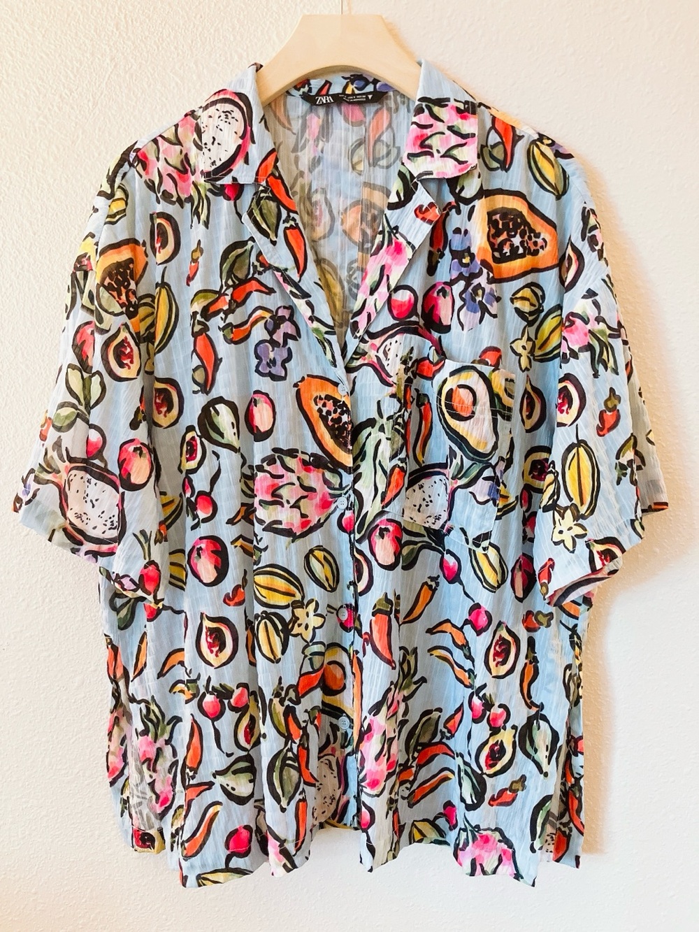 Zara Button-Down Shortsleeve Vneck Camp Collar Shirt Blouse Fruit Print Oversize - Picture 2 of 11